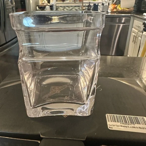 Whiskey Glasses Set of two - Picture 6 of 7